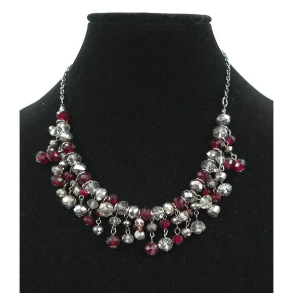 Faceted Crystal & Ruby Red Cluster Statement Necklace Silver Chain - Picture 1 of 6